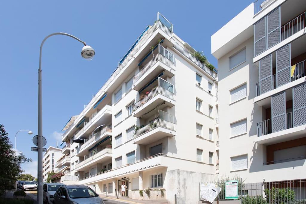 #15 2p Magnan Sea View 5 Min Beach Terrace & Parking Appartement